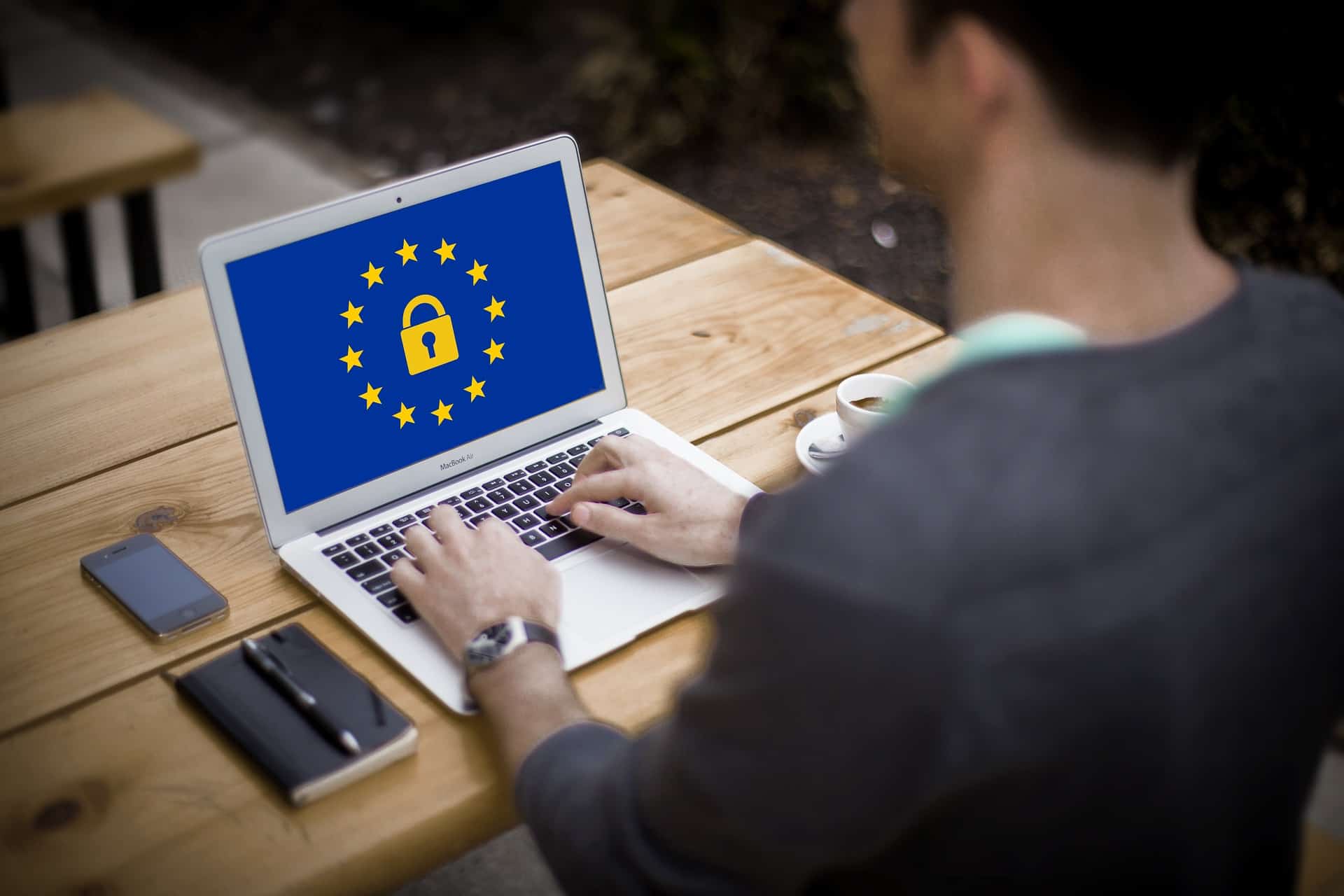 Make your patient testimonial marketing GDPR compliant with a model release contract