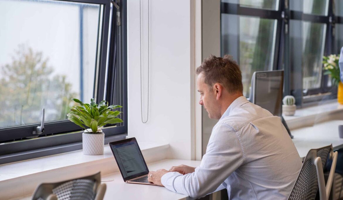 Success and the (risky) degrees of separation